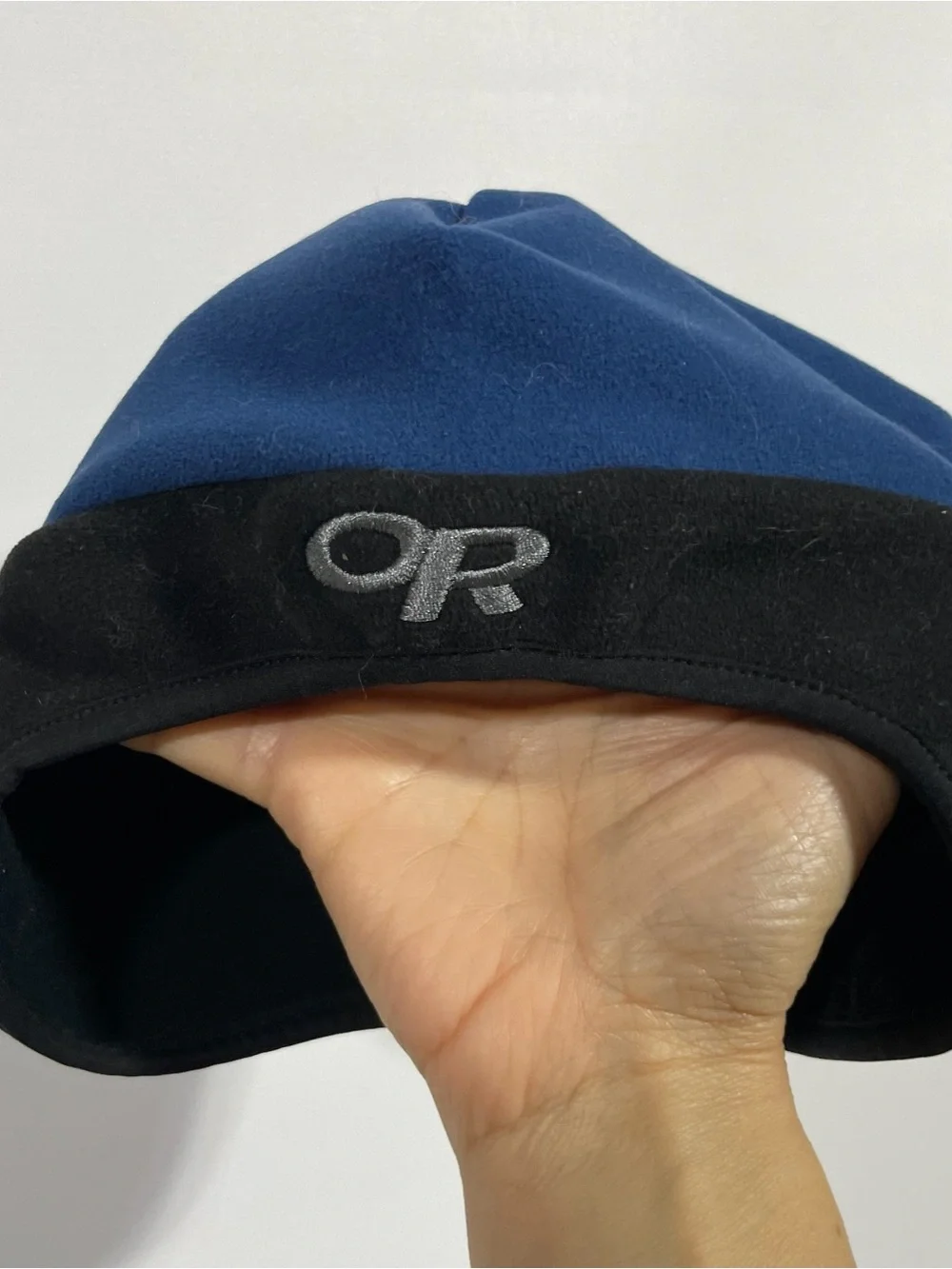 Outdoor Research Windstopper Black Hat with Gray Lining
